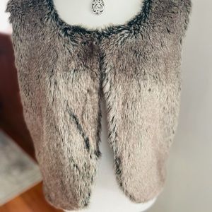 NWOT New Directions Faux Fur Sweater Top Coat Vest
